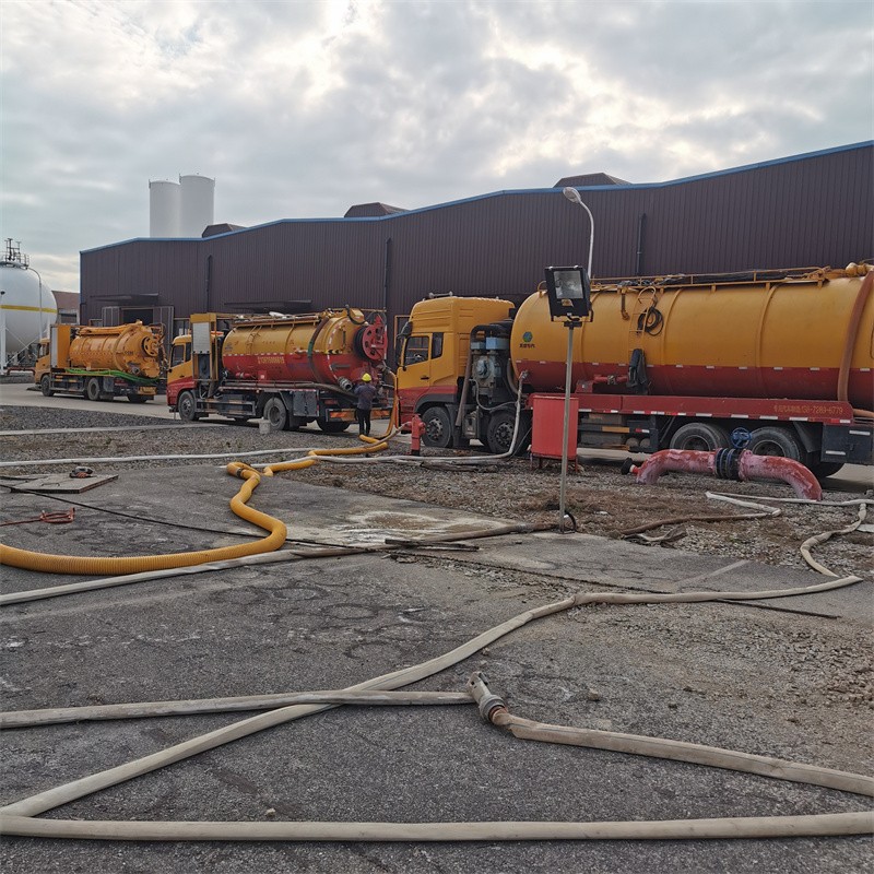 石棉污水池清理